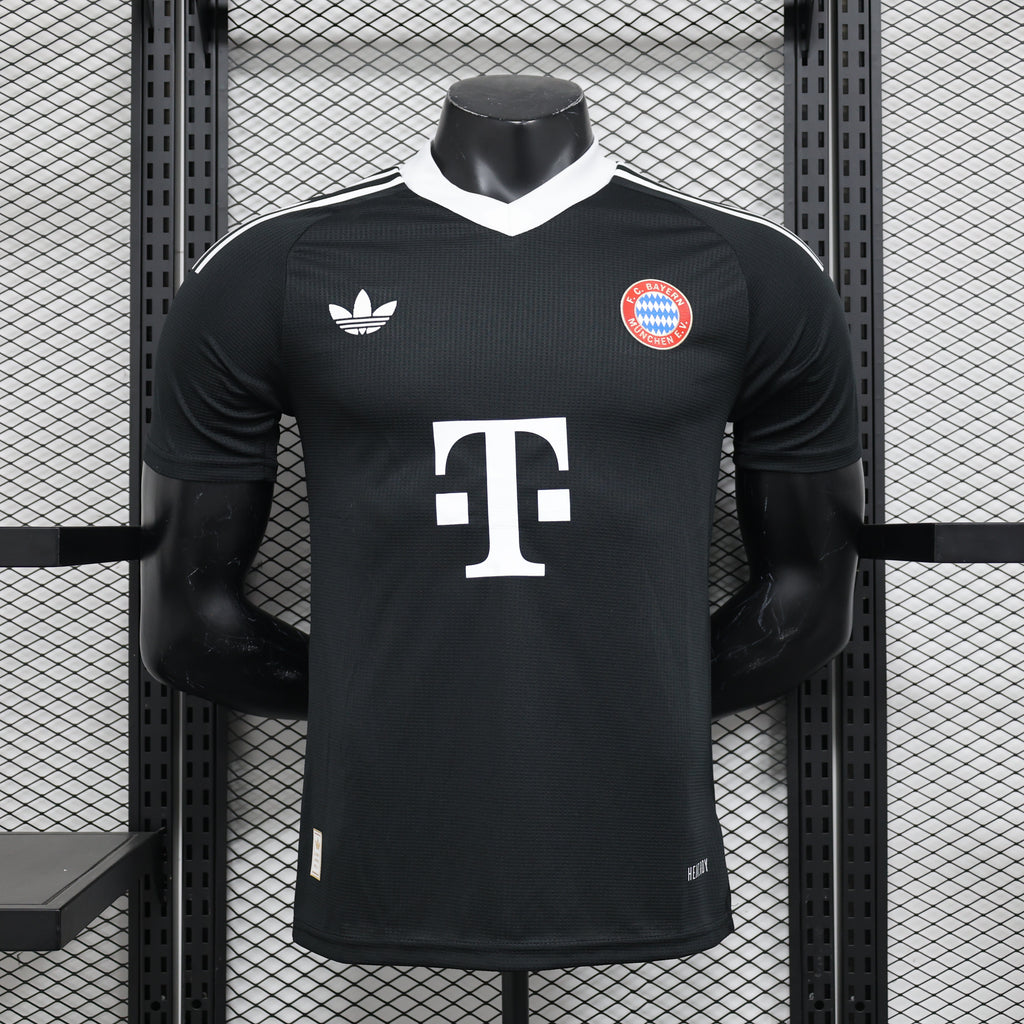 Bayern Munich Goalkeeper Kit 24/25