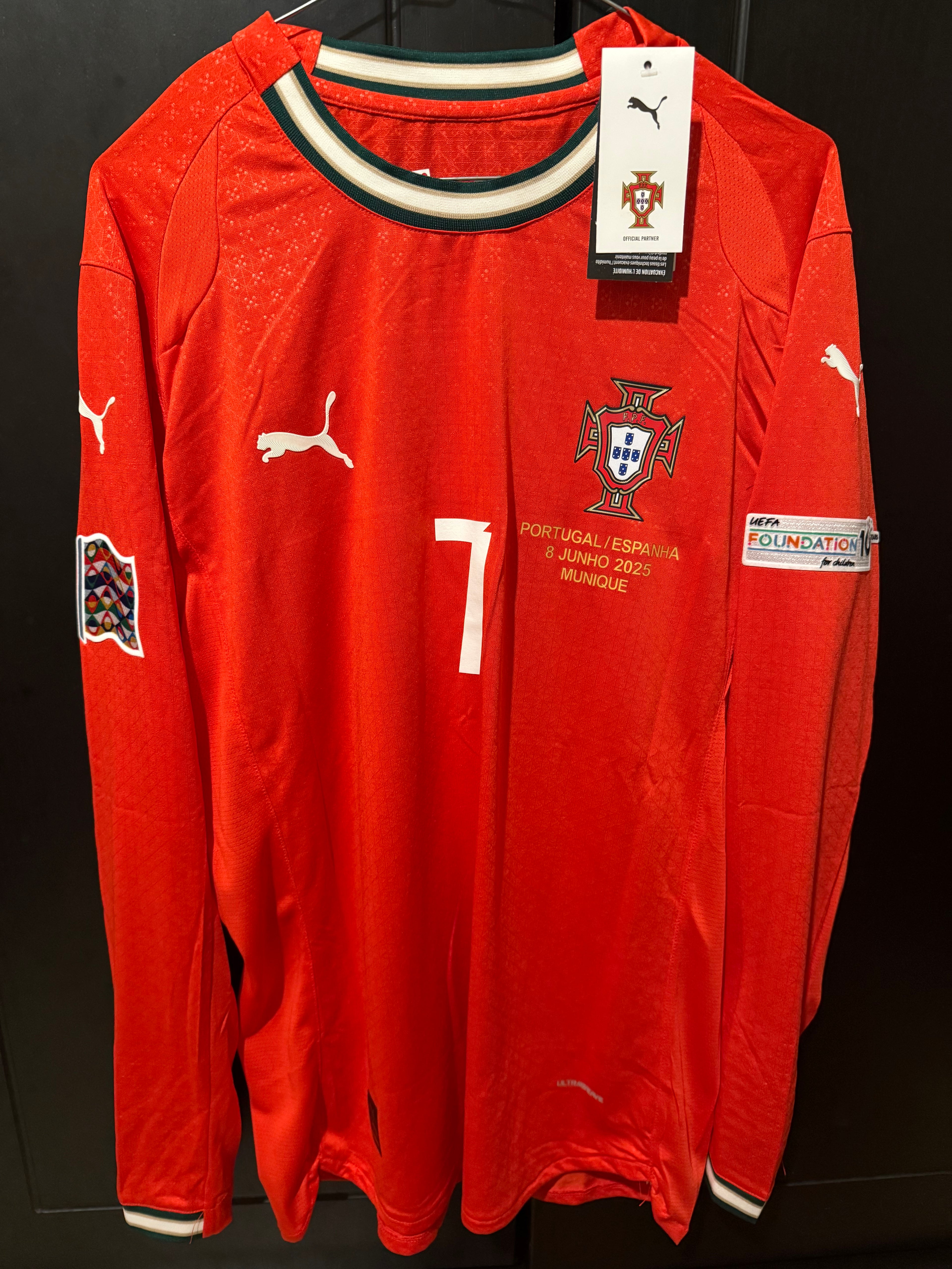 Portugal home long sleeve Final 2025 sign ronaldo