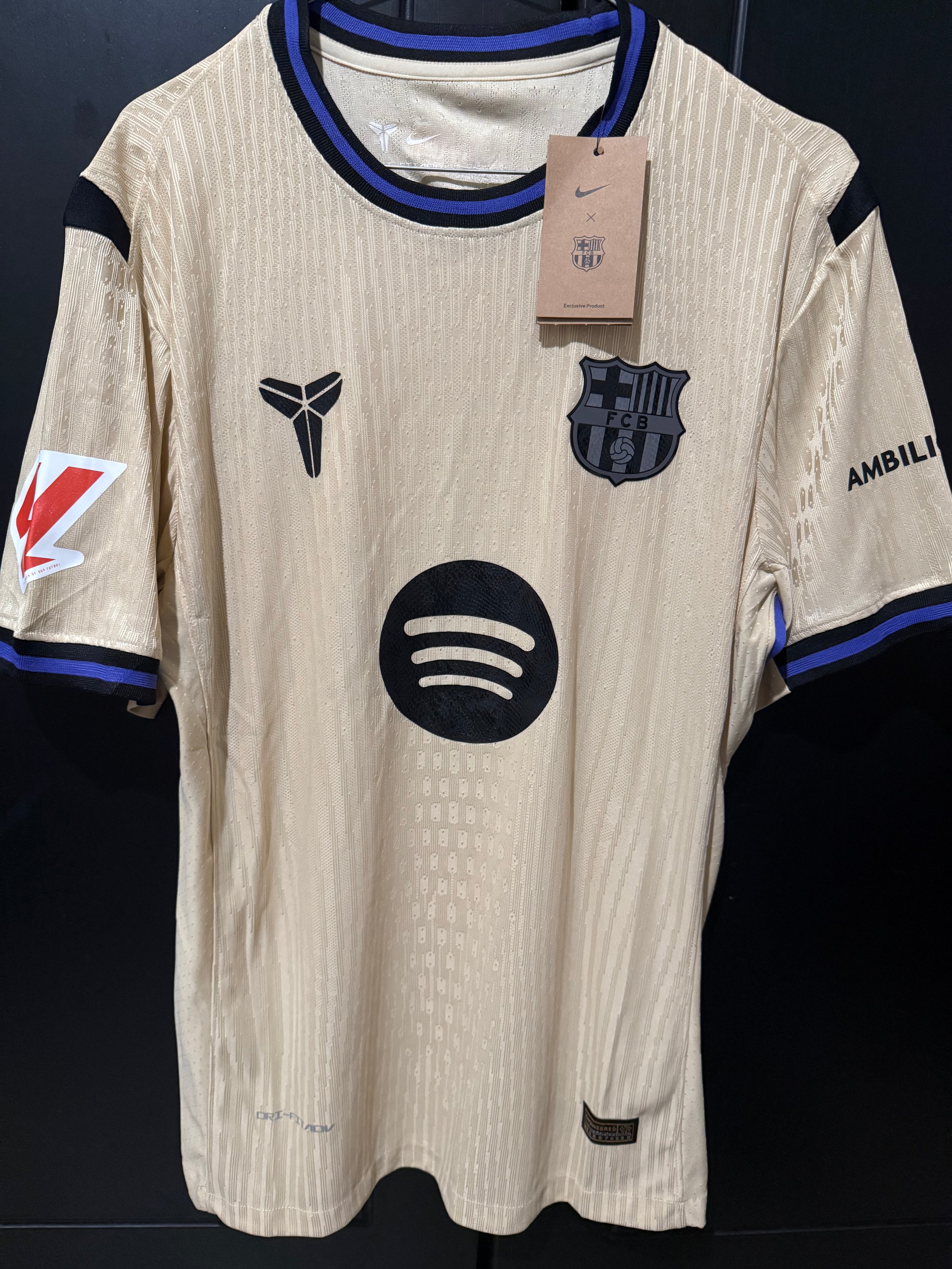Bracelona Away kit player version 25/26