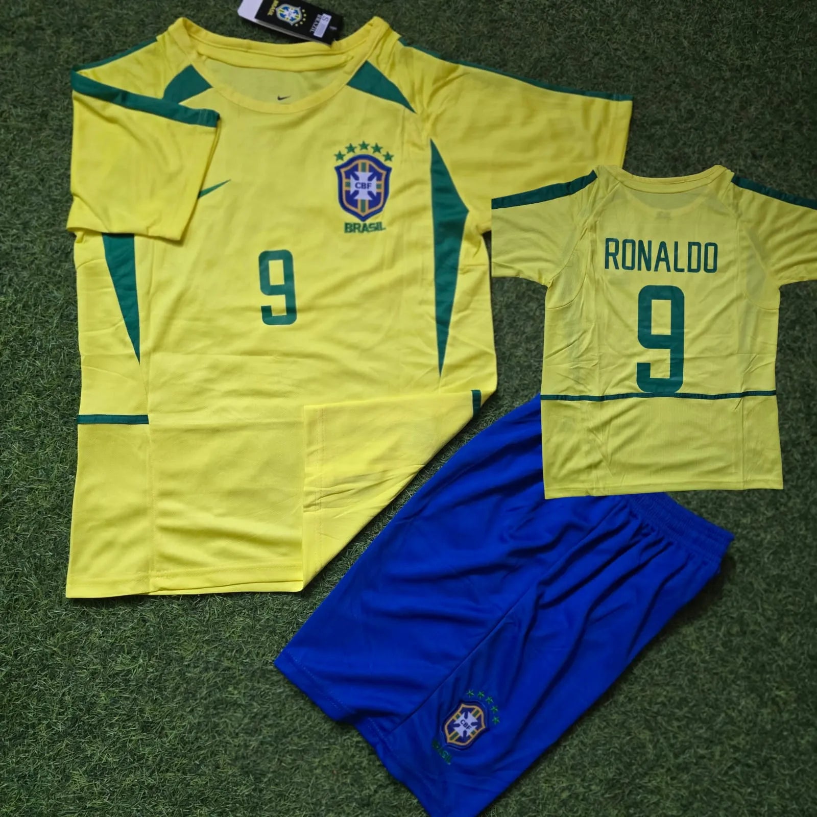 Brazil home kit 2002 R9