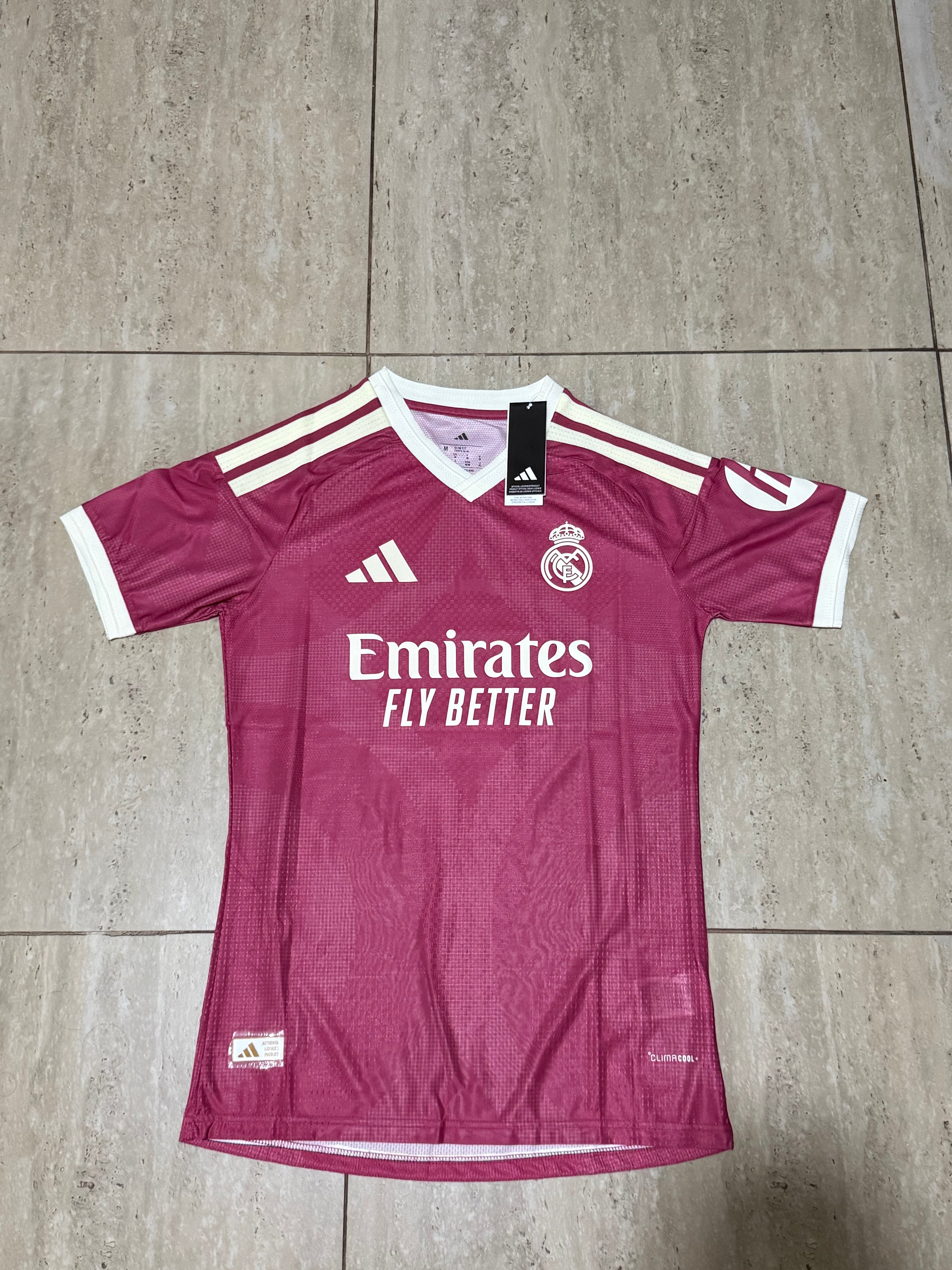 Real Madrid third 26/27 Valverde 15