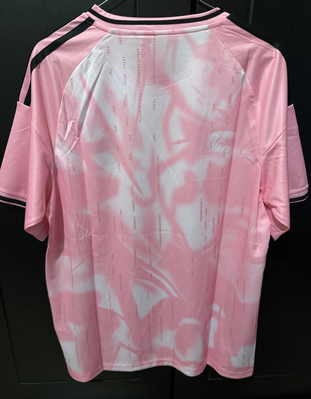 Real madrid pink special edition 25/26