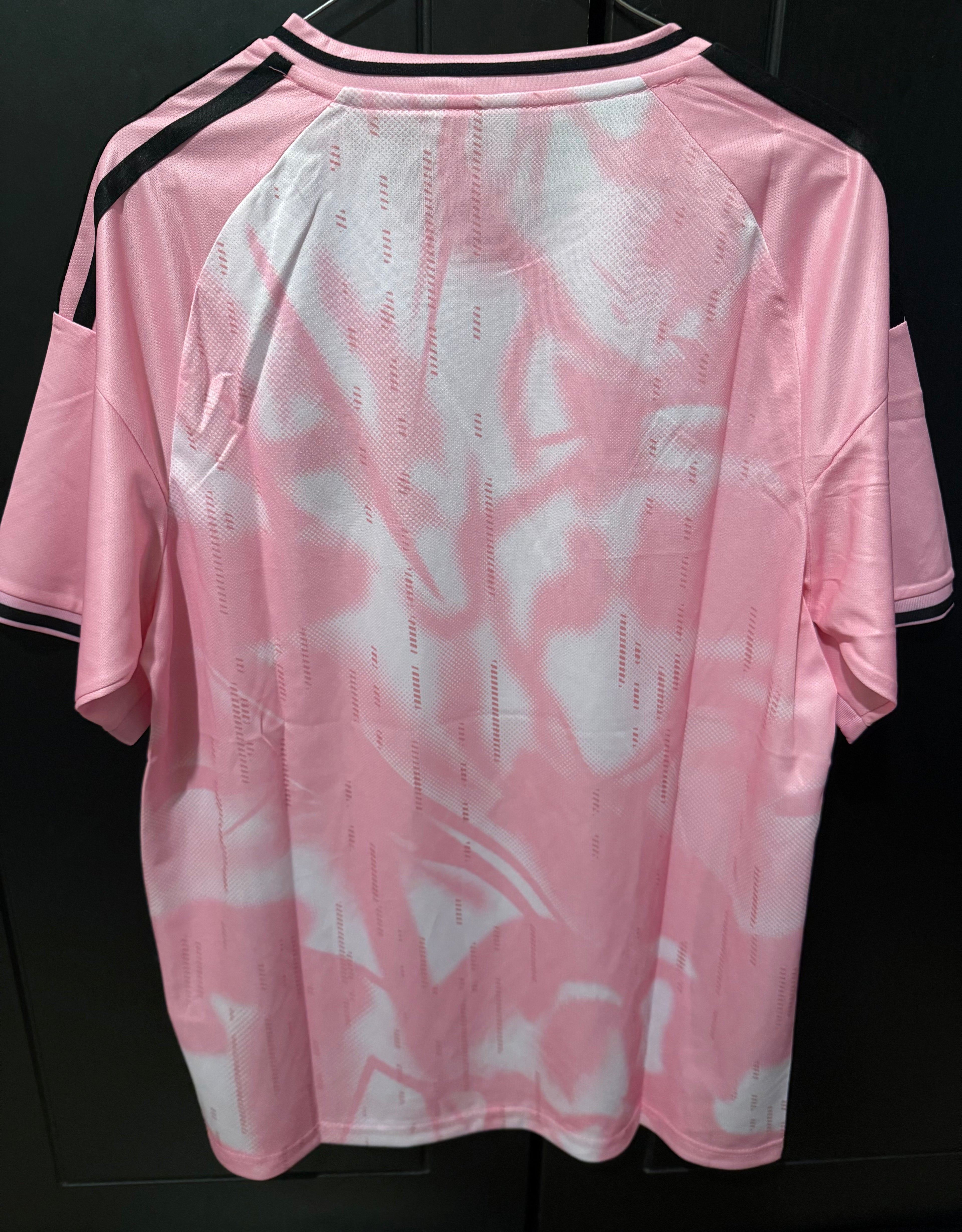 Real madrid pink special edition 25/26